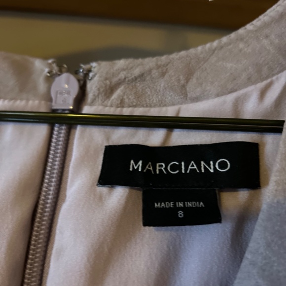 Ladies Dress - Picture 2 of 2